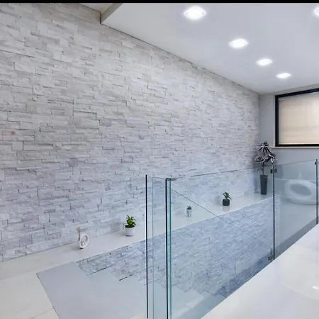 Megghy Maison * カターニア